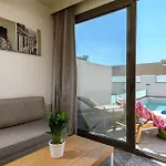 リゾート Alea & Prínos