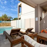 リゾート Alea & Prínos